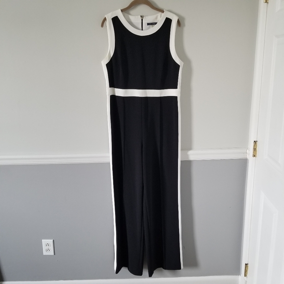 Tommy Hilfiger Pants - Tommy Hilfiger Ladie's Jumpsuit